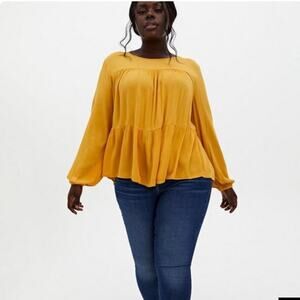 Torrid Crinkle Gauze Tiered Top - Yellow - 2X - New with tags